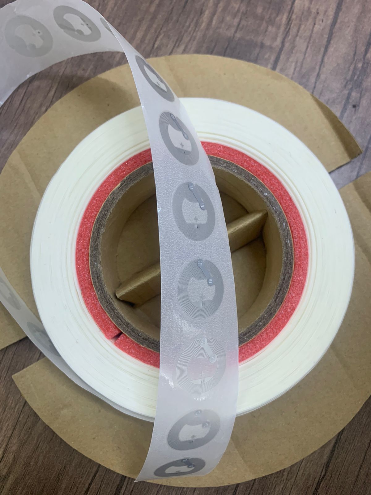 1000 PCS NFC Sticker 25mm Round (13.56 MHz - NTAG 213) Transparent.